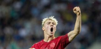 Rasmus Højlund has all the cards