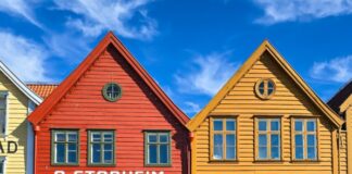 Manchester United’s coverage of the shock loss against SK Brann is limited to pictures of Bryggen