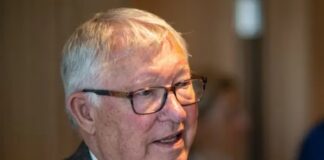 Sir Alex Ferguson taken to hospital after feeling unwell before Manchester United-Liverpool match on