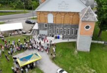 The border library between the United States and Canada will lose the common entrance
