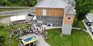 The border library between the United States and Canada will lose the common entrance