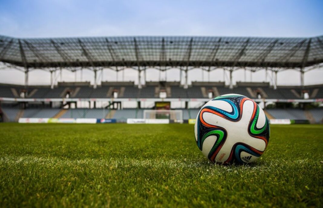 Ball-og-stadion.jpg